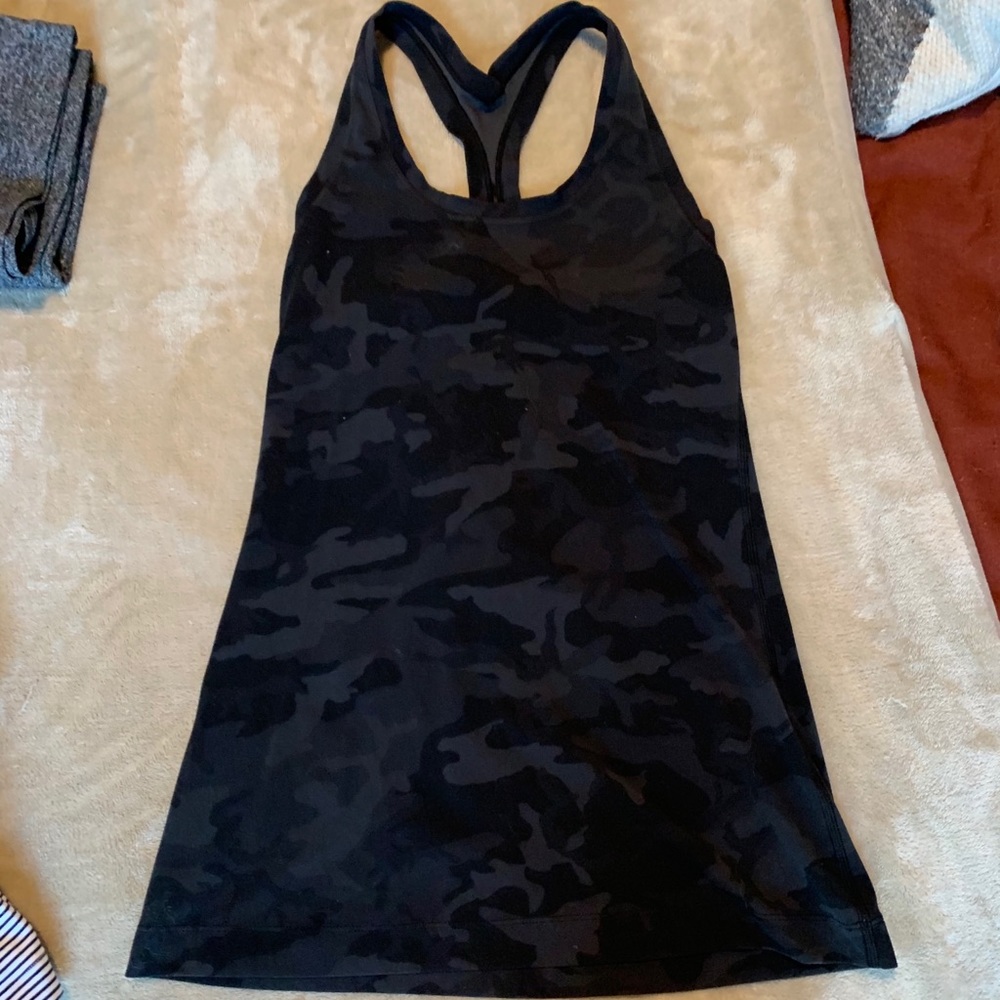 Black camo lululemon tank